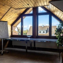 Executive office centre to let in Biberach