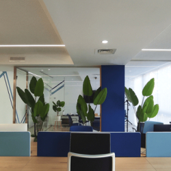 Interior of Av. Ronda de los Tejares, 27, Esc. Der. 2-5. Edificio Regina