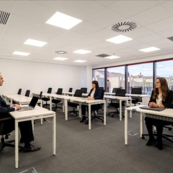 Exterior view of Avenida de los Pinos 7, 6th & 7th Floor