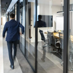 Büyükdere Caddesi, Kırgülü Sokağı, Levent Metrocity AVM, D-Blok, Kat:4 serviced offices