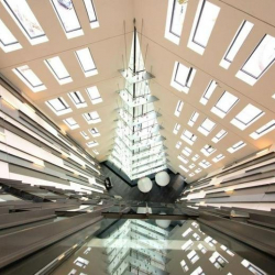 Exterior image of Überseeallee 1