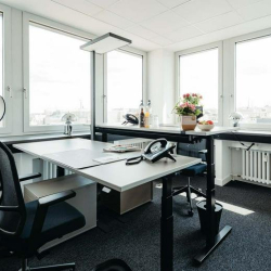 Offices at Brückenstrasse 2, Innenstadt