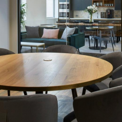 Serviced office centre to hire in Reading