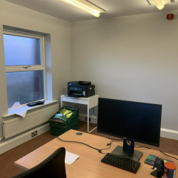 Executive suite to lease in Southampton