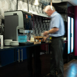 Serviced office to lease in Bristol