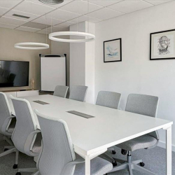 Office accomodations to hire in Santander