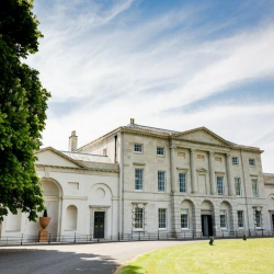 Exterior image of Cams Hill