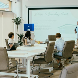 Office accomodations to rent in Lloret de Mar