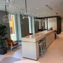 Office accomodations in central Milan