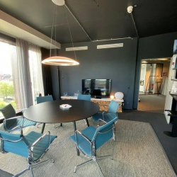 Office accomodations to rent in Hamburg