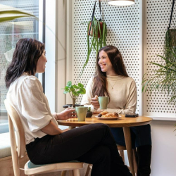 Exterior view of Edificio 8, World Trade Center Almeda Park, Planta Baja