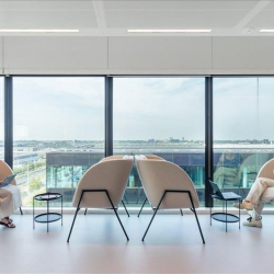 Office suite to let in Schiphol