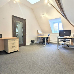 Office accommodations in central Watford
