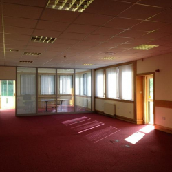 Serviced office to lease in Livingston