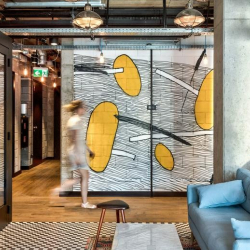 Serviced office centres in central Warsaw