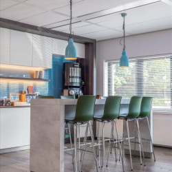 Executive suite to lease in Breda