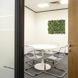 Serviced office centre to let in Nottingham