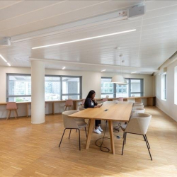 Office suite in Puteaux