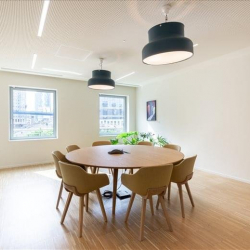 Office suites to let in Puteaux