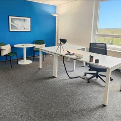 Offices at Leithestraße 47, 5th Floor