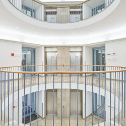 Lilienthalstraße 27 executive offices