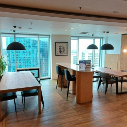 Office accomodation to lease in Istanbul