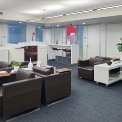 Executive suite to let in Milan