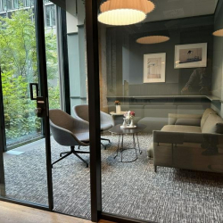 Offices at Neue Rothofstraße 13-19