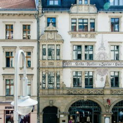 Exterior image of Neue Schonhauserstrasse 3-5, Hackescher Markt