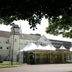 Executive suite to let in Haydock