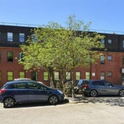 Office space to rent in Sale