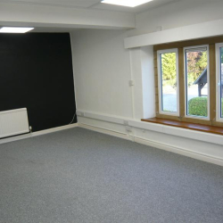 Exterior view of Old Swindon Road