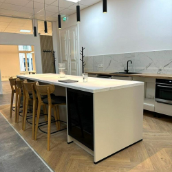 Serviced office centre to let in Leipzig