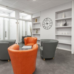 Offices at Pinar 5