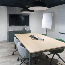 Office accomodations in central Milan