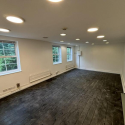 Serviced office centres to lease in London
