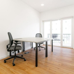 Offices at Rua Costa Pinto, 91, 1º Esqº