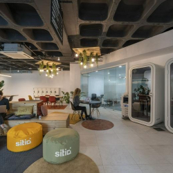 Rua Cristovão Pinho Queimado 33, Loja C executive office centres