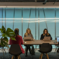 Offices at Rua Cristovão Pinho Queimado 33, Loja C