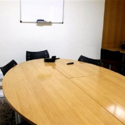 Office suite to rent in Porto