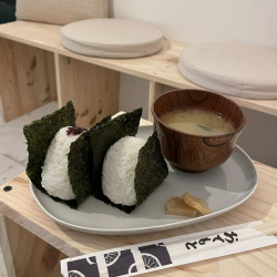 Exterior view of RUA DE CEDOFEITA 170, LJ2