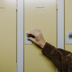 Offices at Square du Rhône, 12, Avenue du Rhône