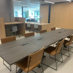 Exterior view of Stations Post Offices, Waldorpstraat 5