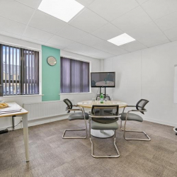 Serviced office to let in Cirencester