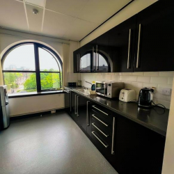 Office suites to lease in Salford
