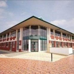 The Links, Kelvin Close