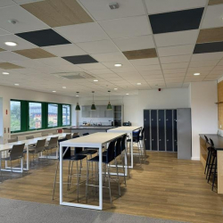 Office suites in central Brierley Hill