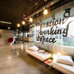 Serviced office to let in Milan