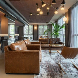 Office suites to let in Milan