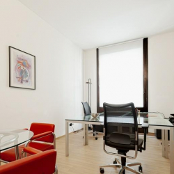 Serviced offices to let in Milan